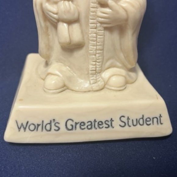 VTG "World's Greatest Student" Statue Cap Gown Diploma Plate Book 1976 - Picture 5 of 12